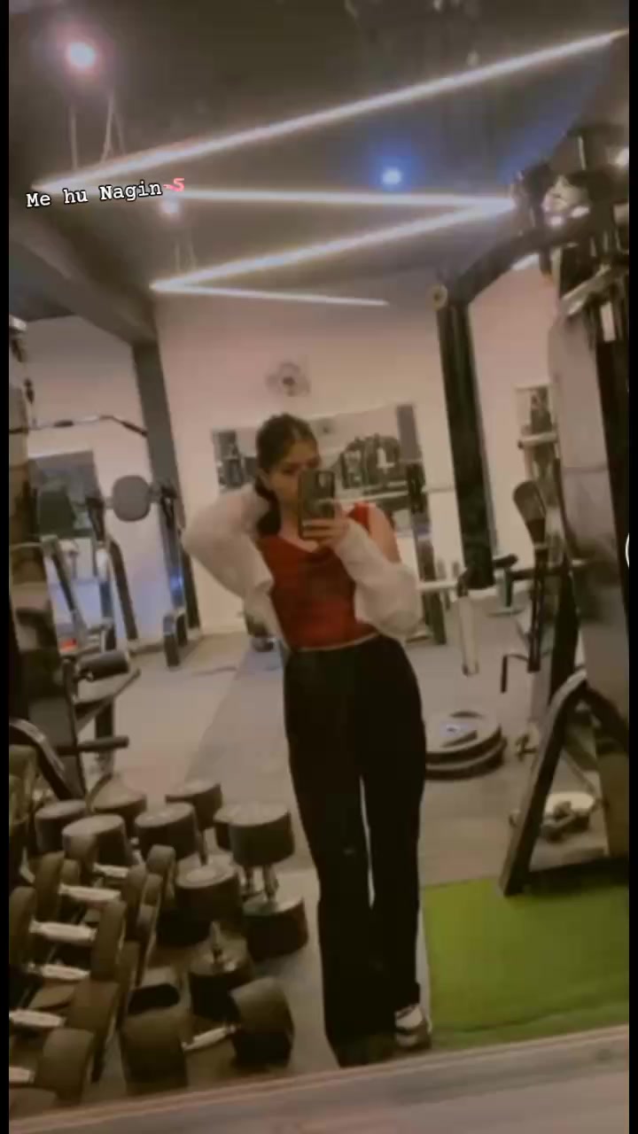 @Roshni 🥀