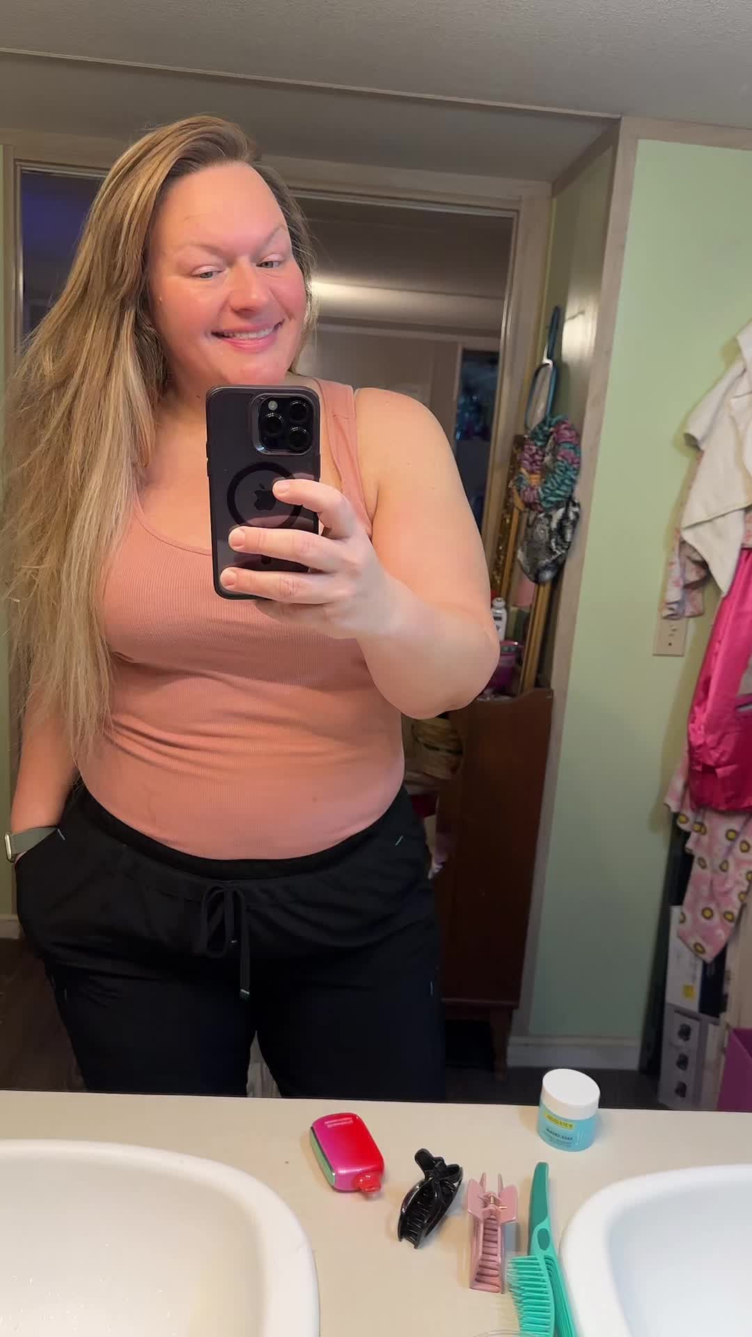 @𝒮𝓉𝒶𝒸𝑒𝓎🌻