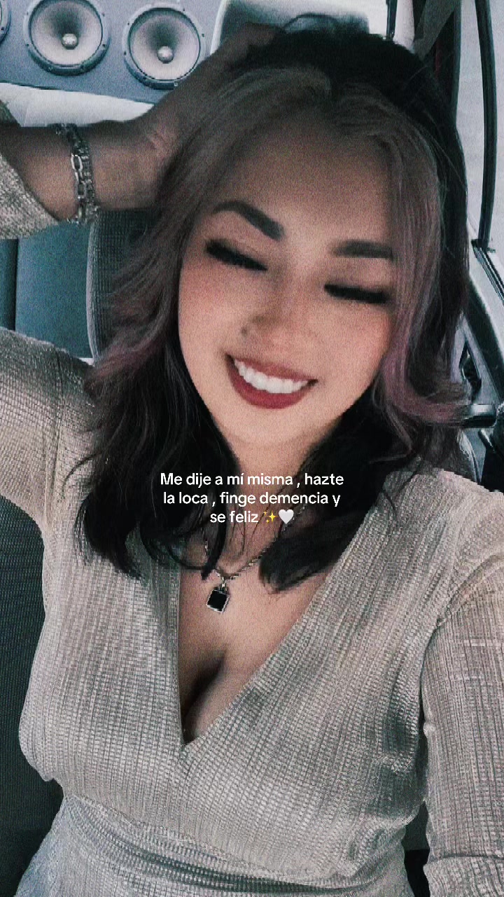 @𝓔🖤
