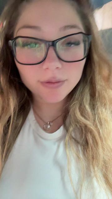 @dcomins26