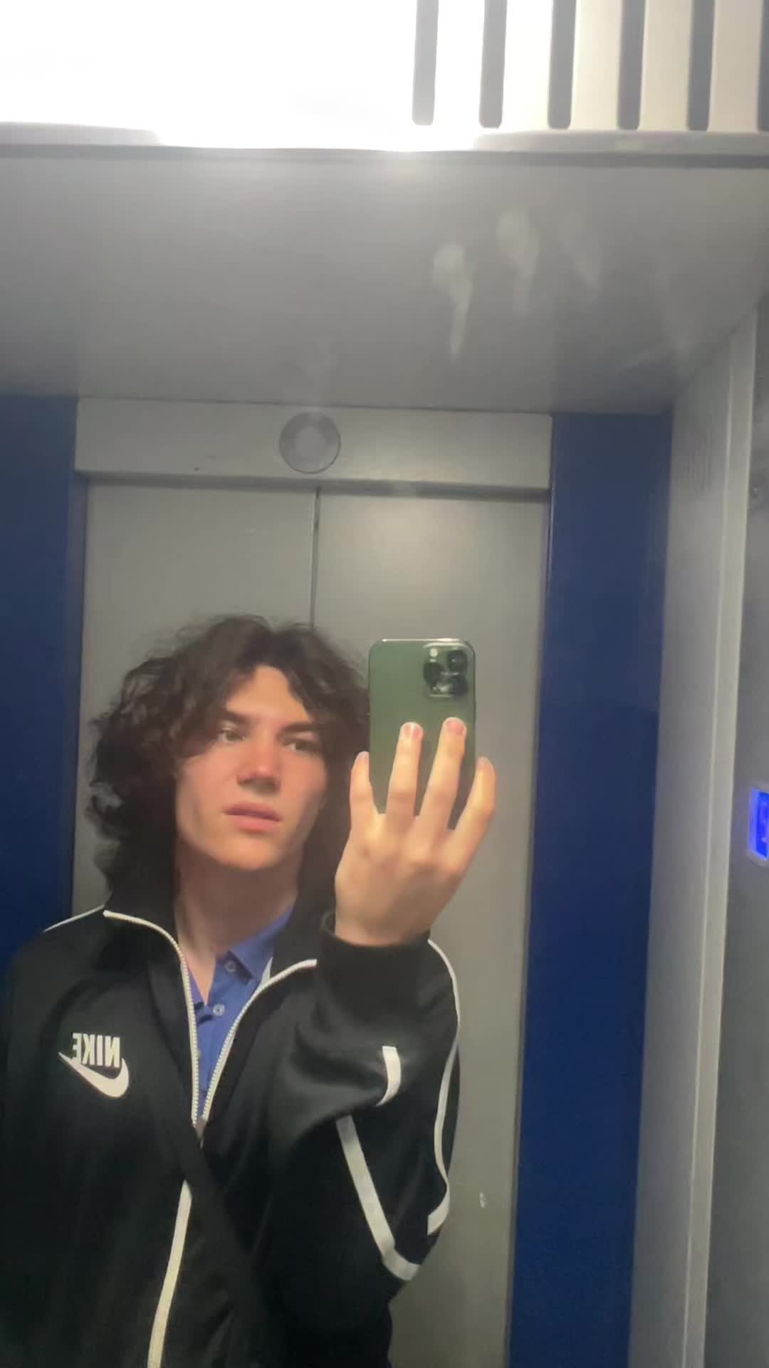@Youkios