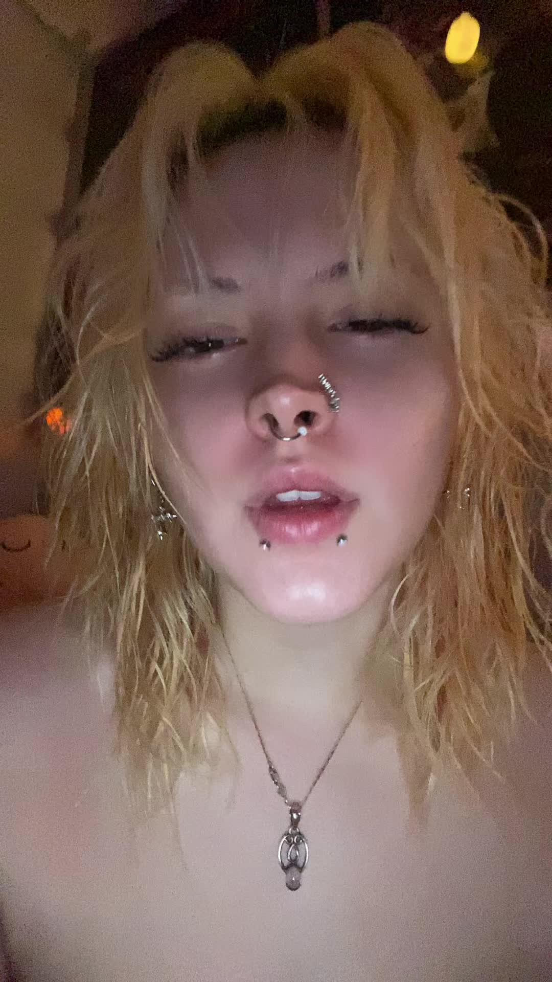 @torisaur🍓🐛