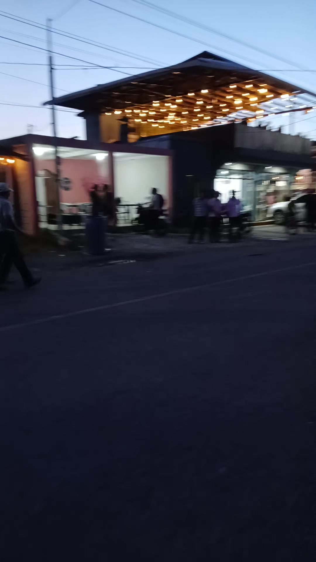 @giobaniaespinoza