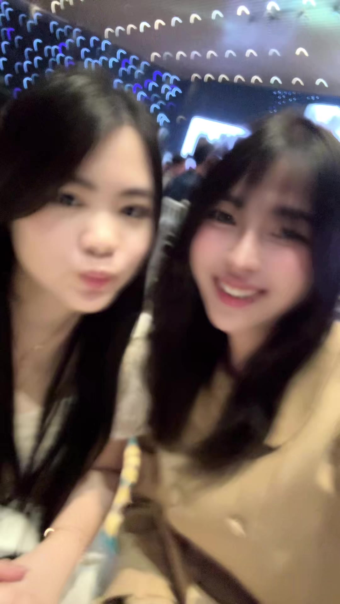 @bụm khì