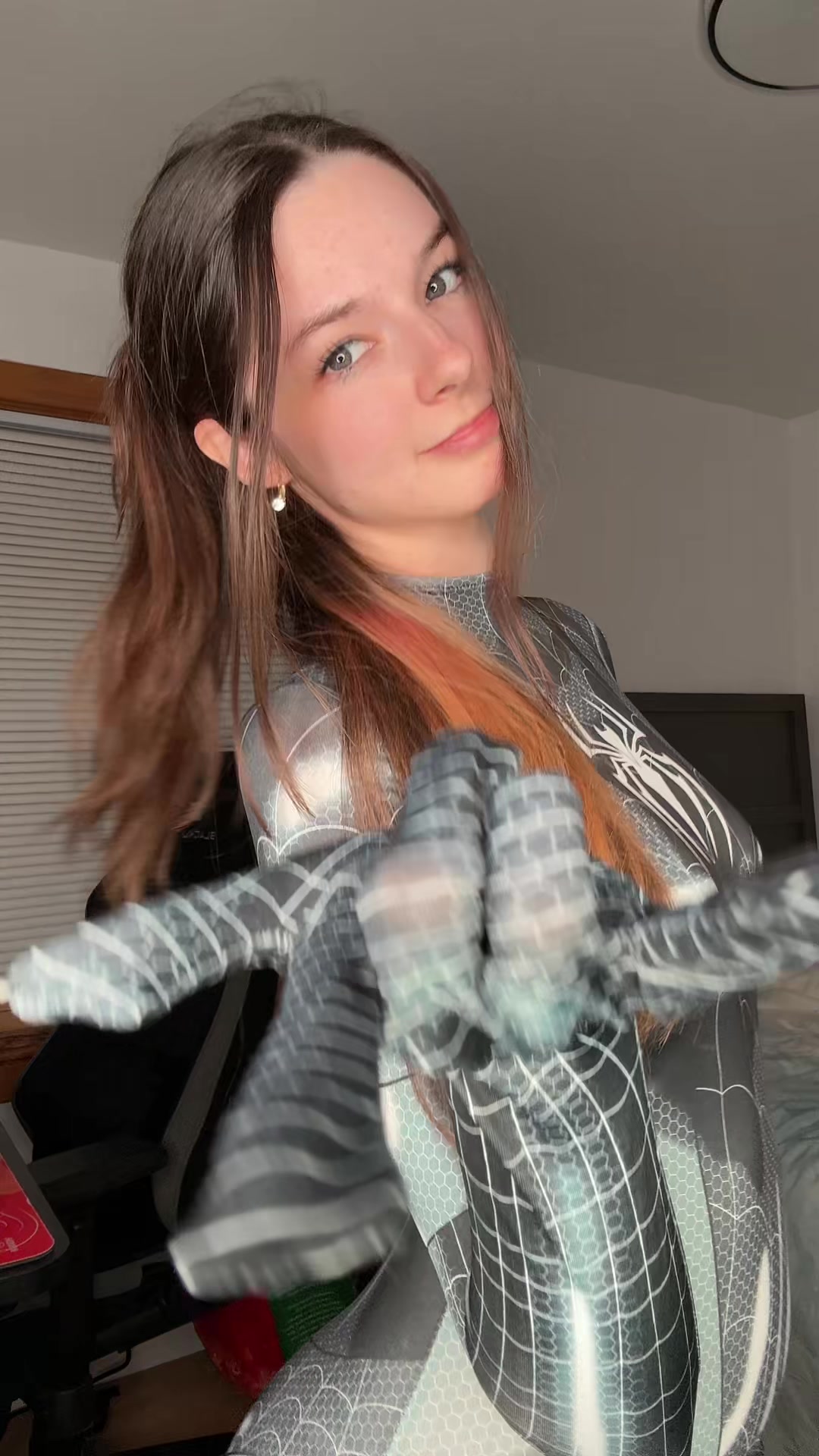 @EllaBloom