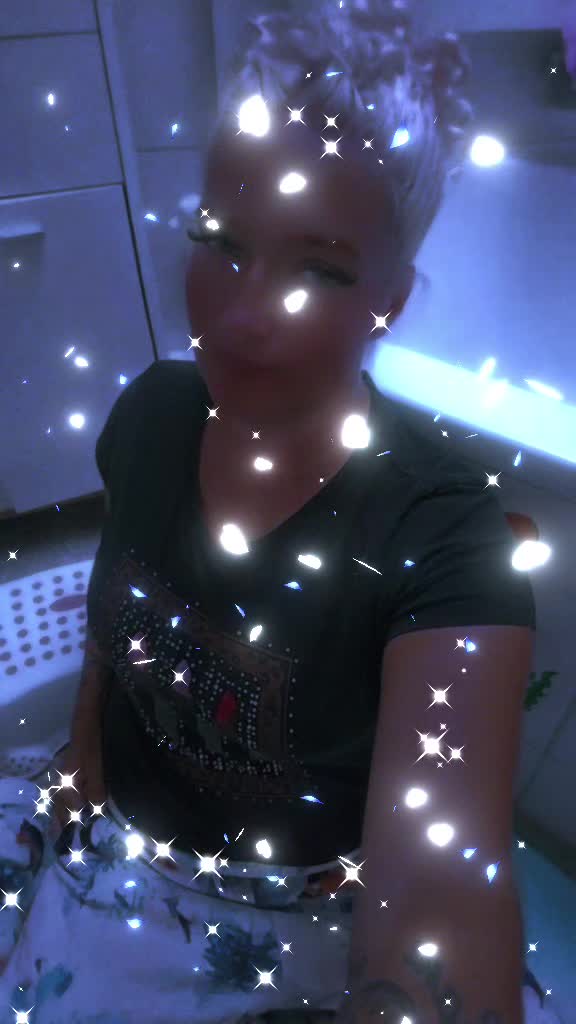 @🦋⁂༄ℬ𝓁ℴ𝓃𝓭ℯ𝓇ℯ𝓷𝓰𝓮𝓁༄⁂🦋