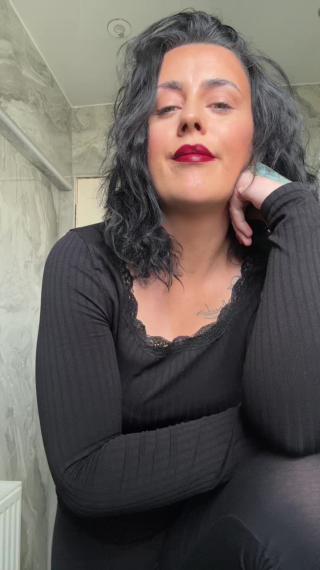 @Holly🦋🦄