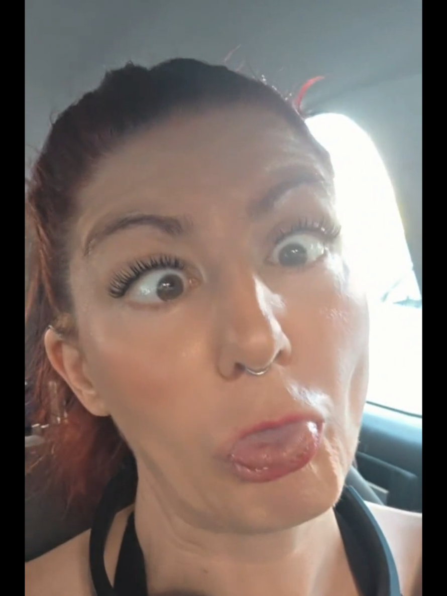 @🐝💪Kati Barbella