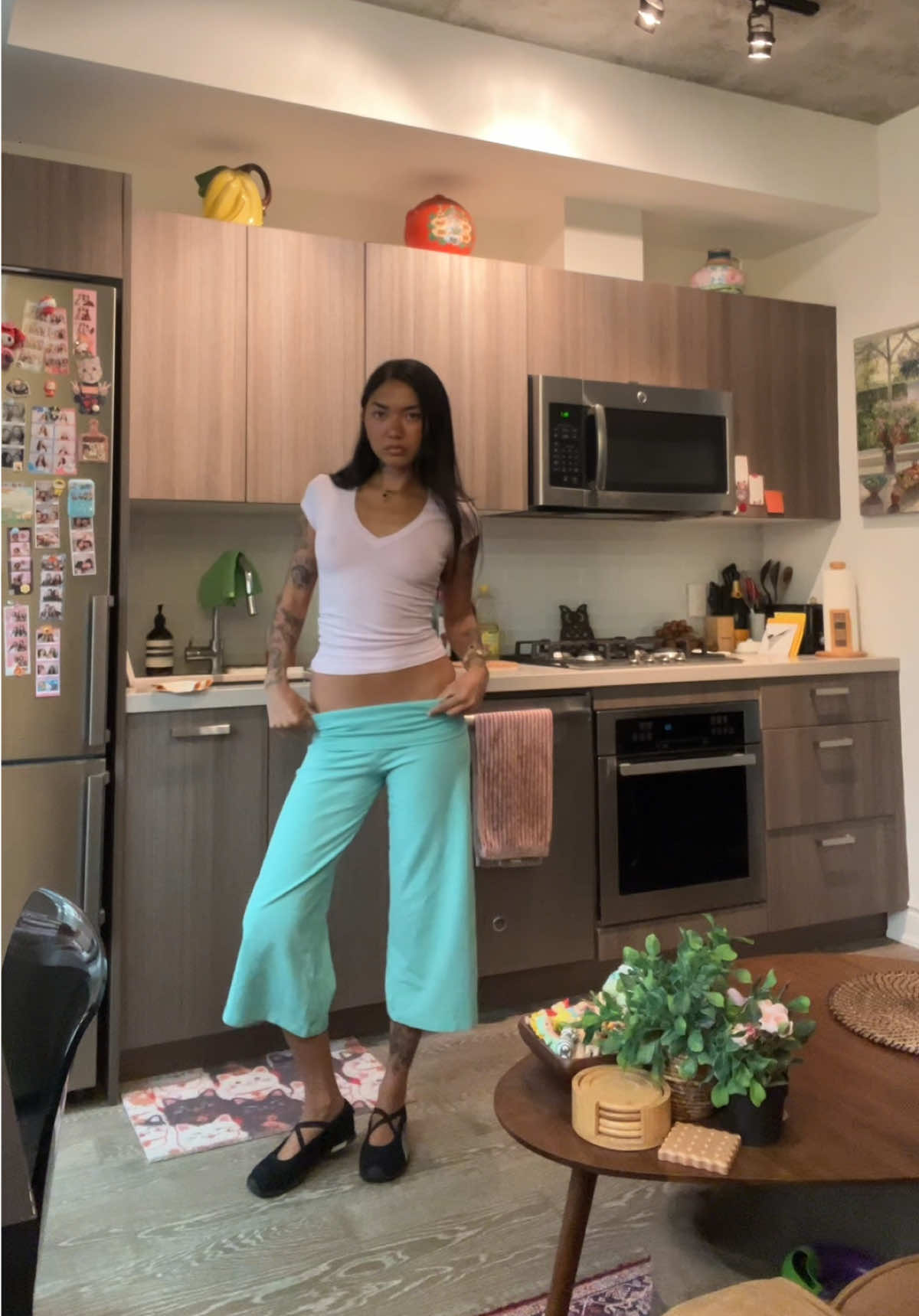 @LipBiteEmoji
