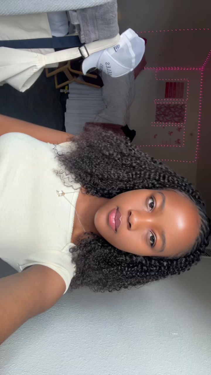 @Cé🌸