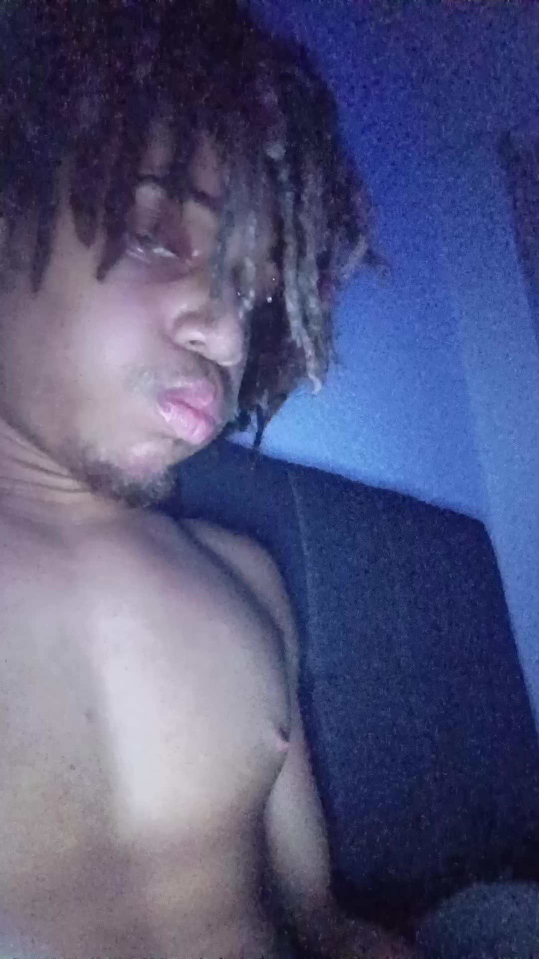@👻