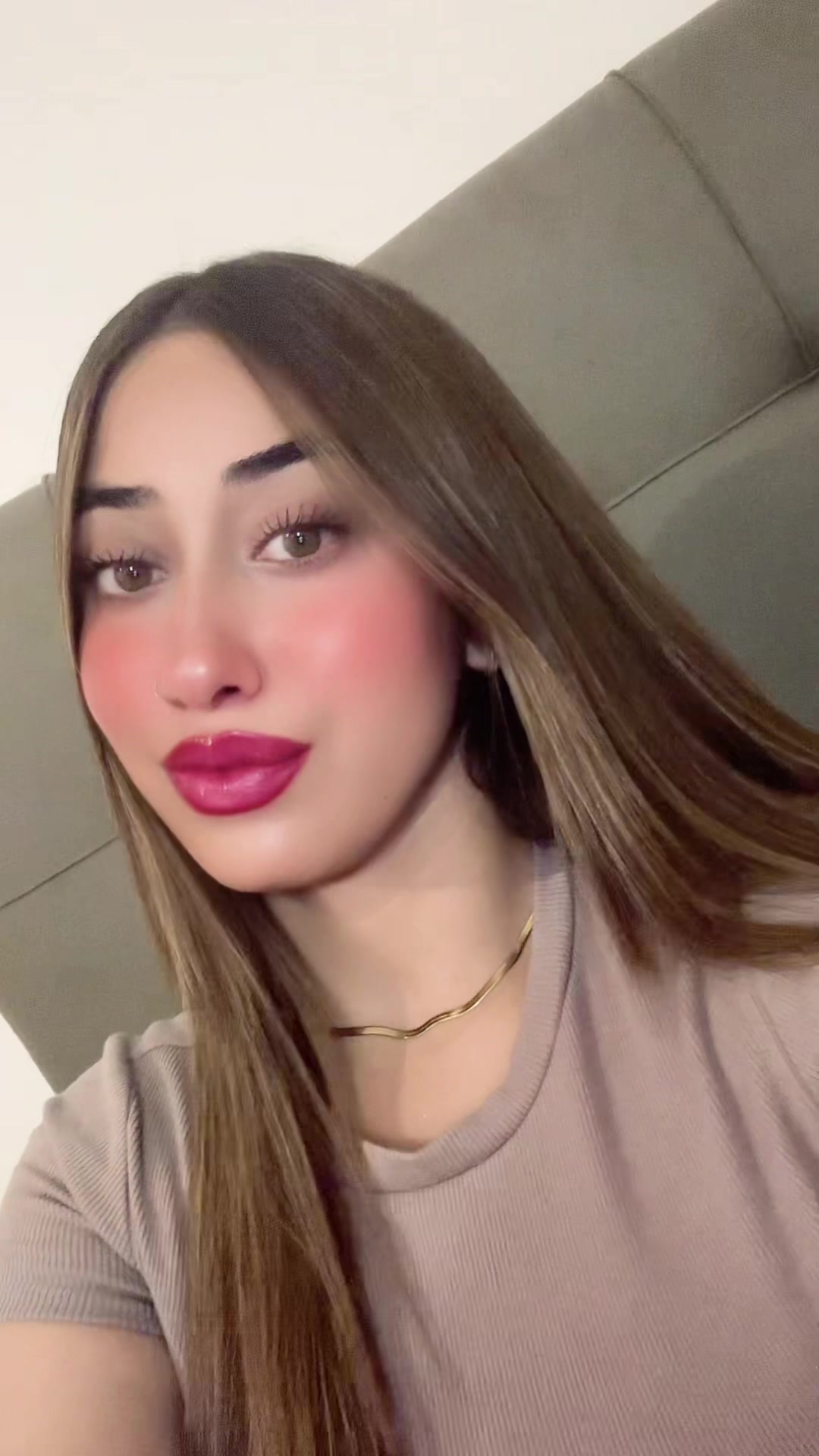 @𝓜𝓲𝓷𝓪 🎀