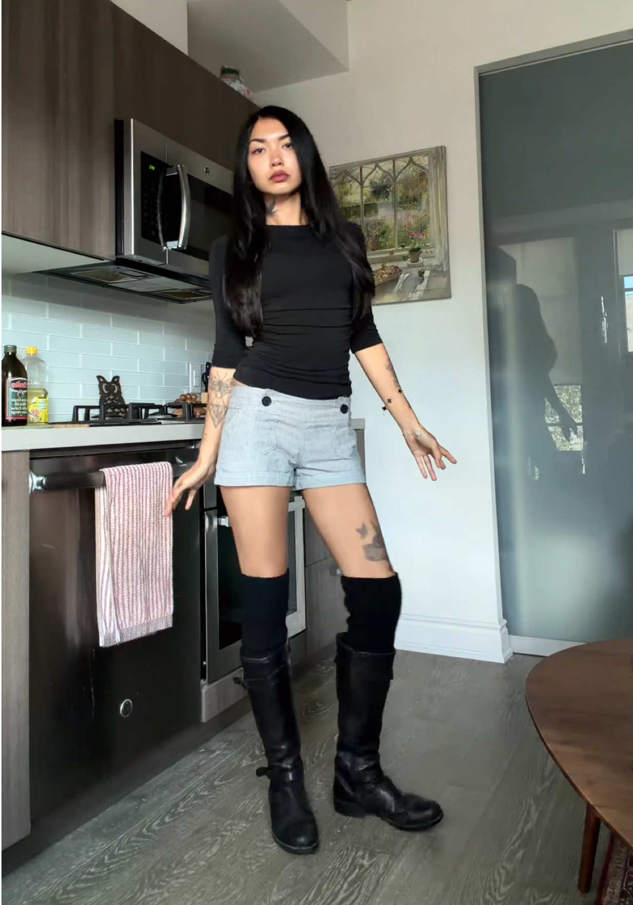 @LipBiteEmoji