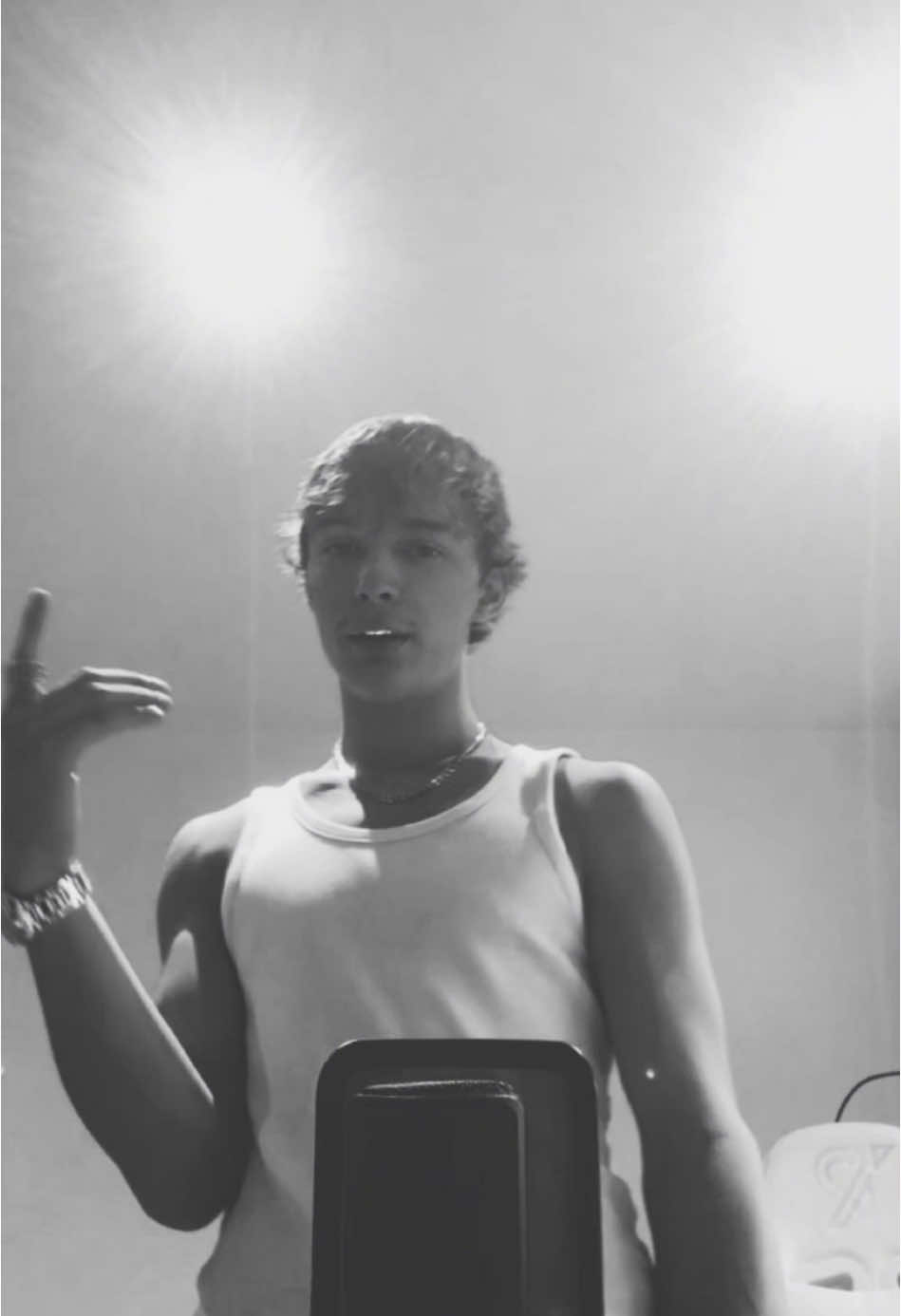 @Young $hawn ๐จ๐ฝโ๏ธ