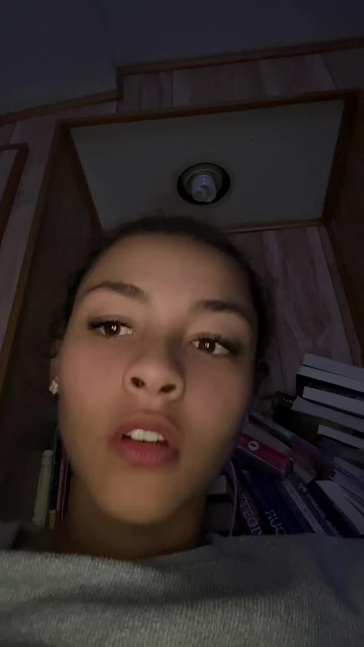 @Raquel1of1