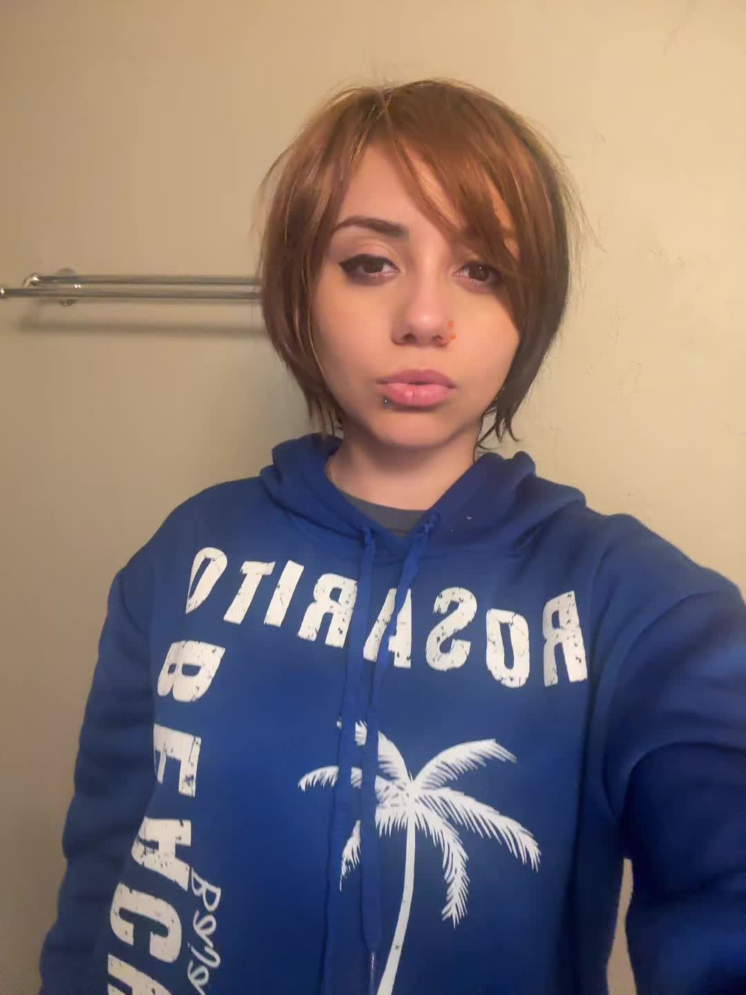 @️