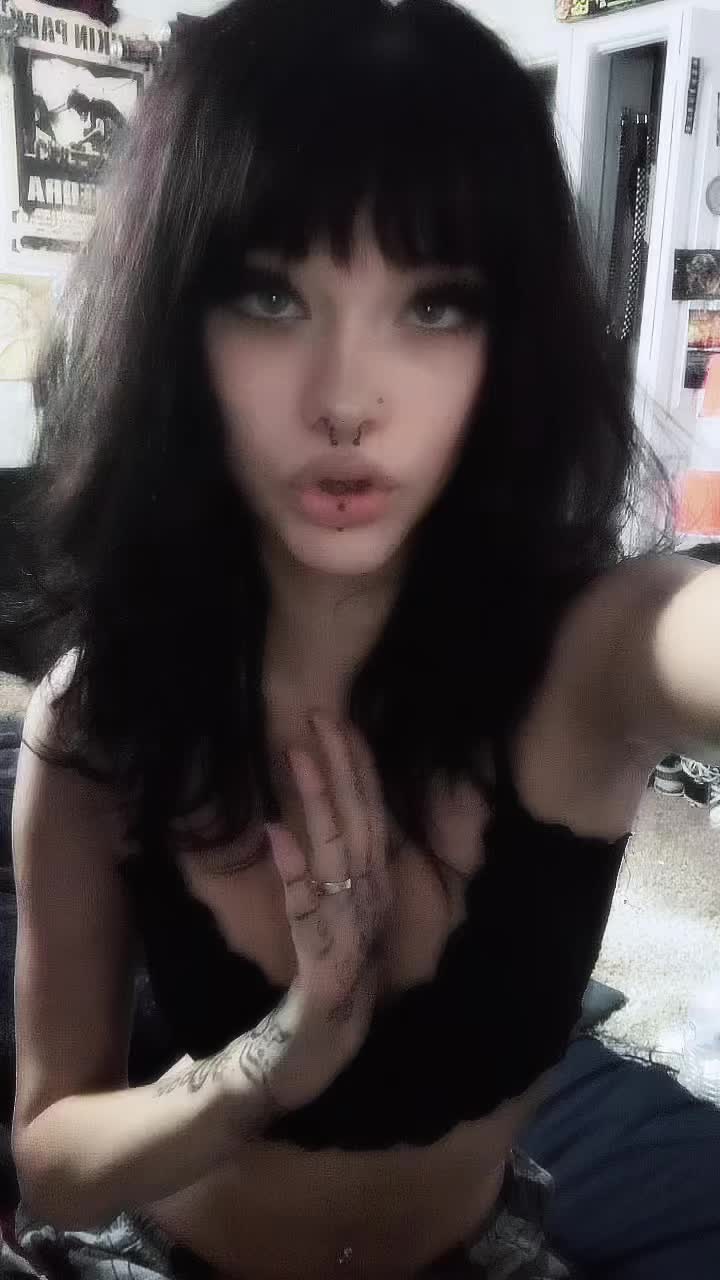 @_V4mpiric_