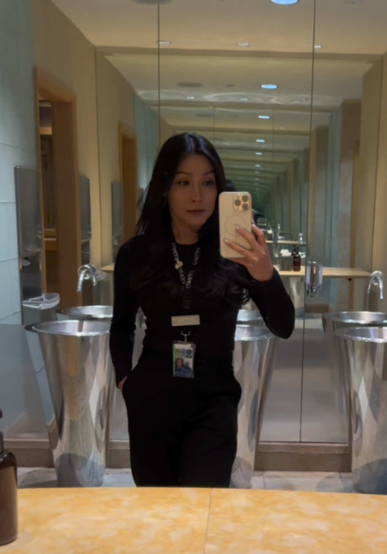 @༽Sarah V.༼