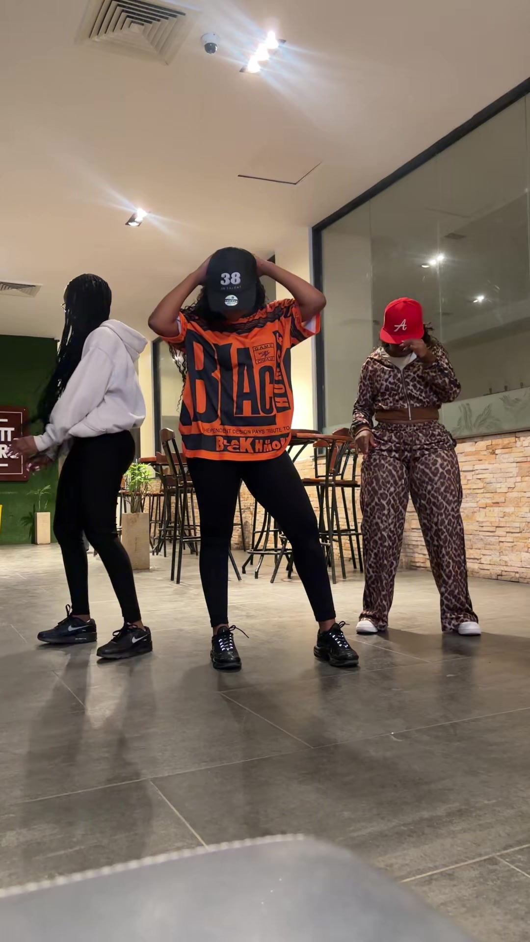 @hopesibanyoni