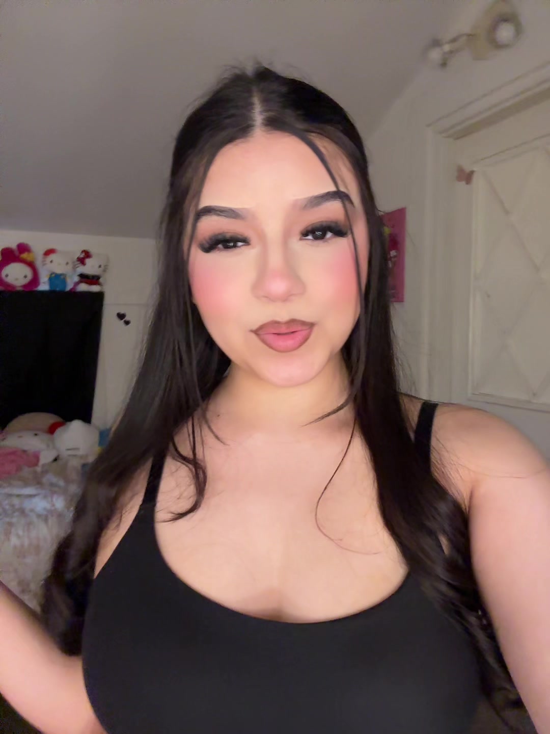 @Valeskka_.
