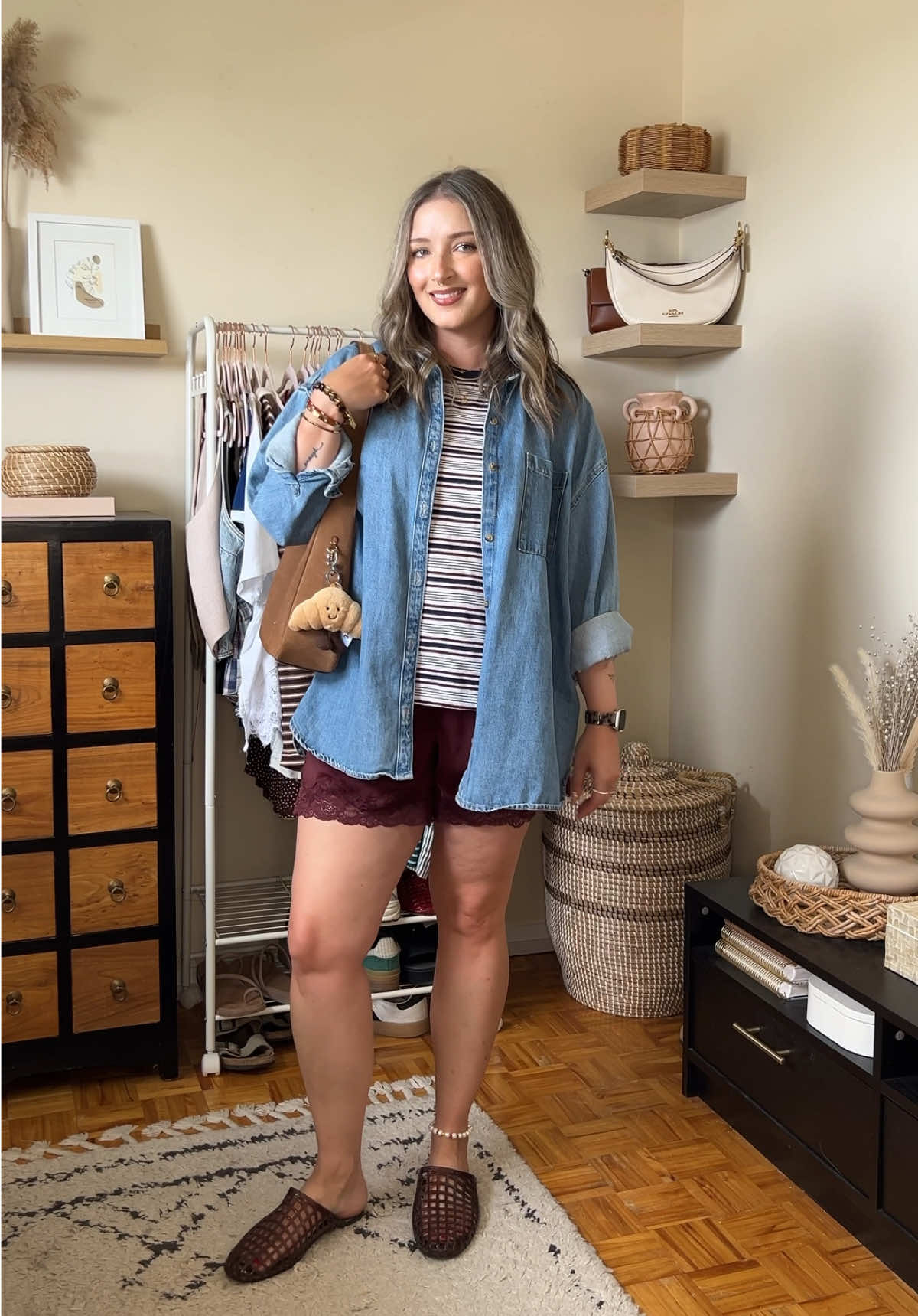 @Nayla | Everyday Midsize Style