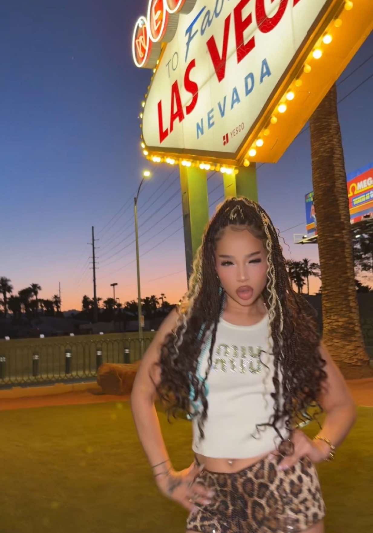 @itsnadiastone