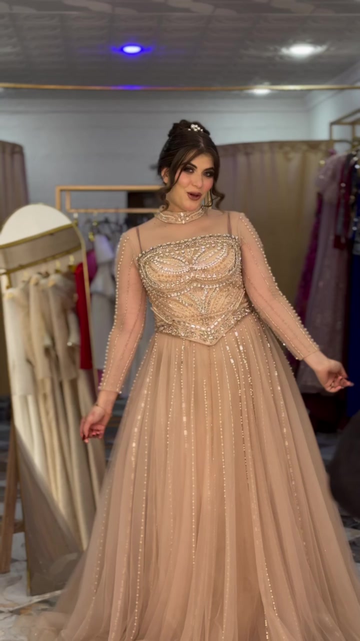@Miss aniqa 24