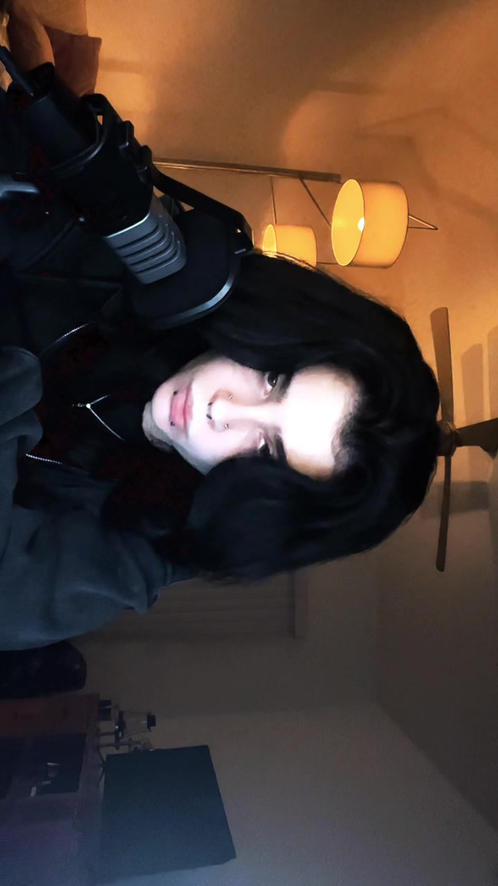 @bella