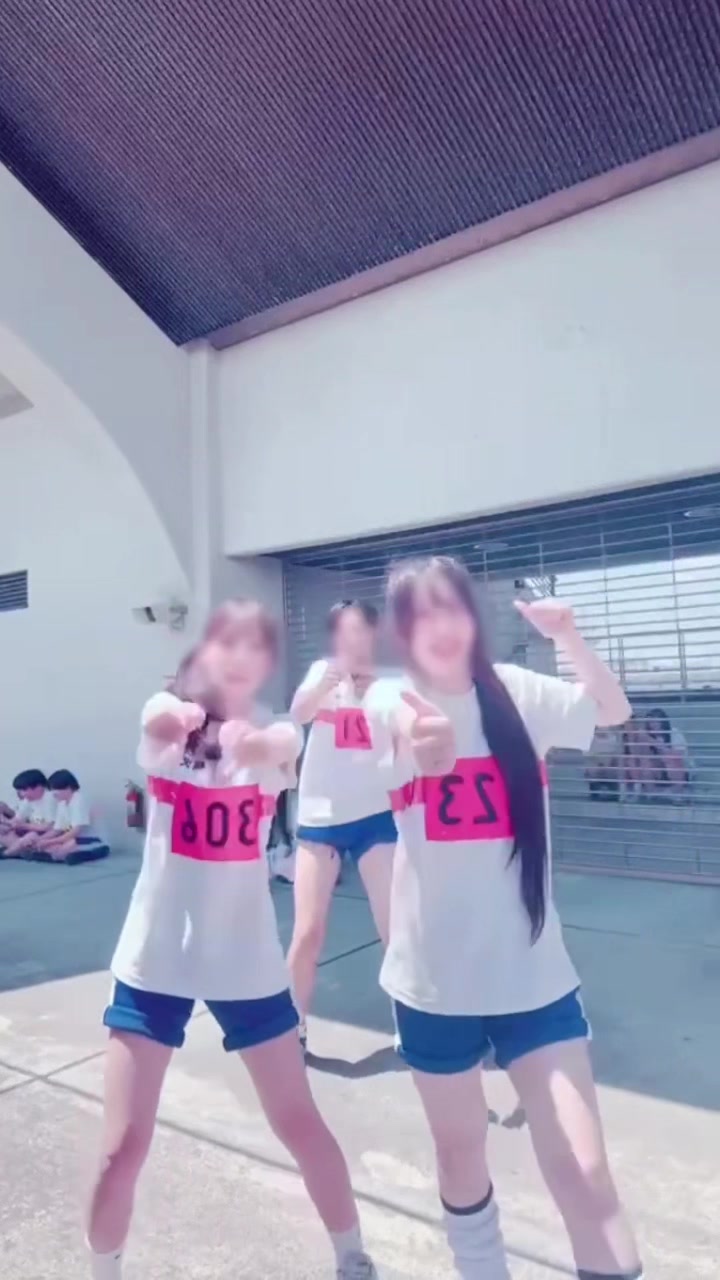 @えいな