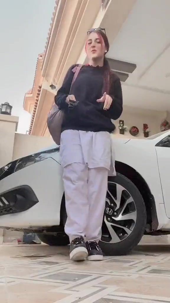 @PINKY💥💫⚡️✨