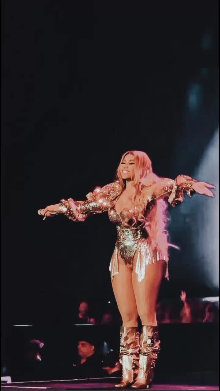 @Pinkfridayy2