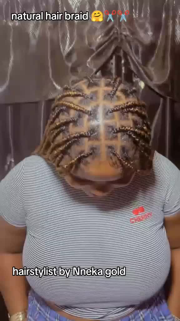@Hairstylist by Nneka gold