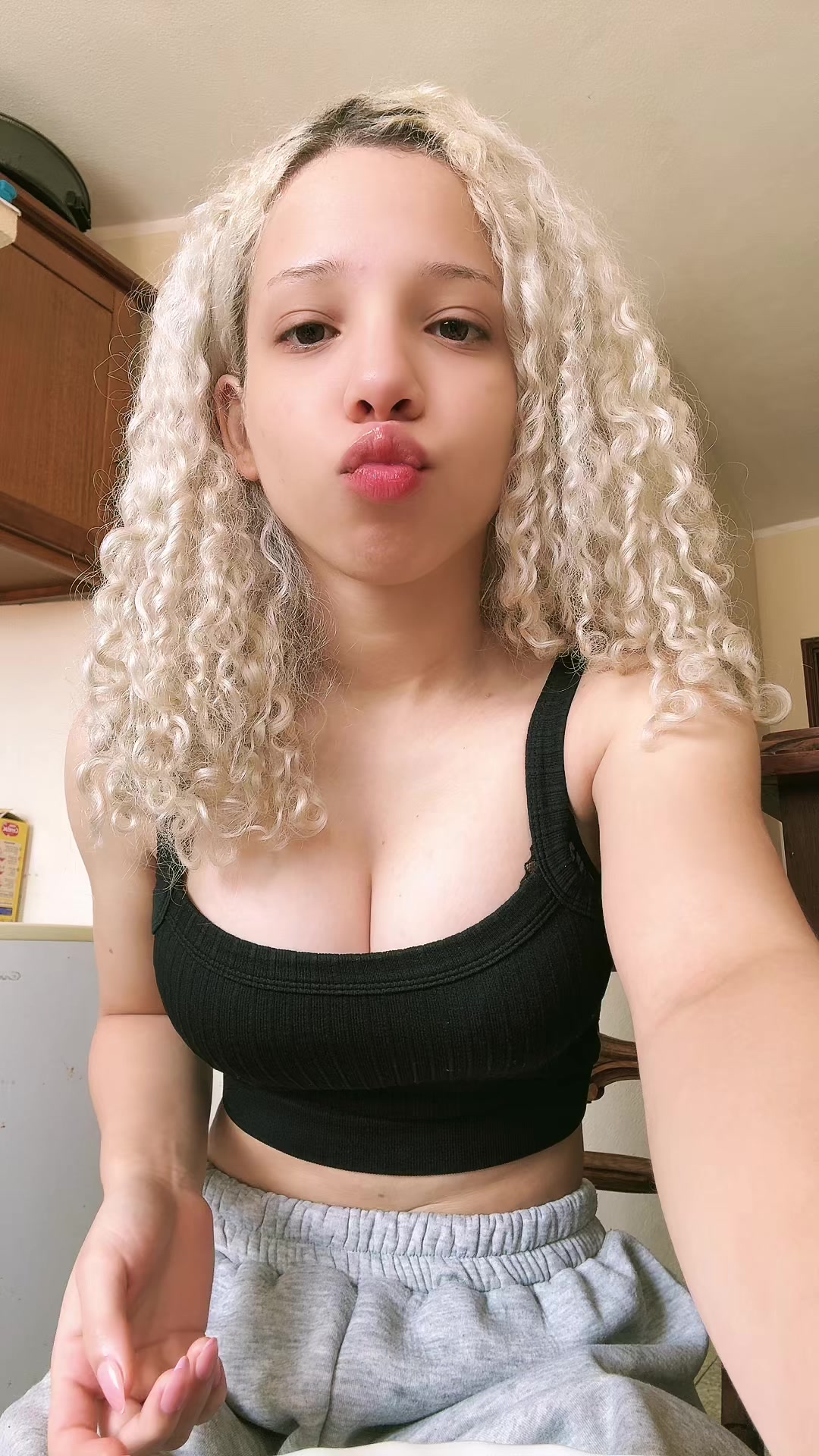 @Angélica