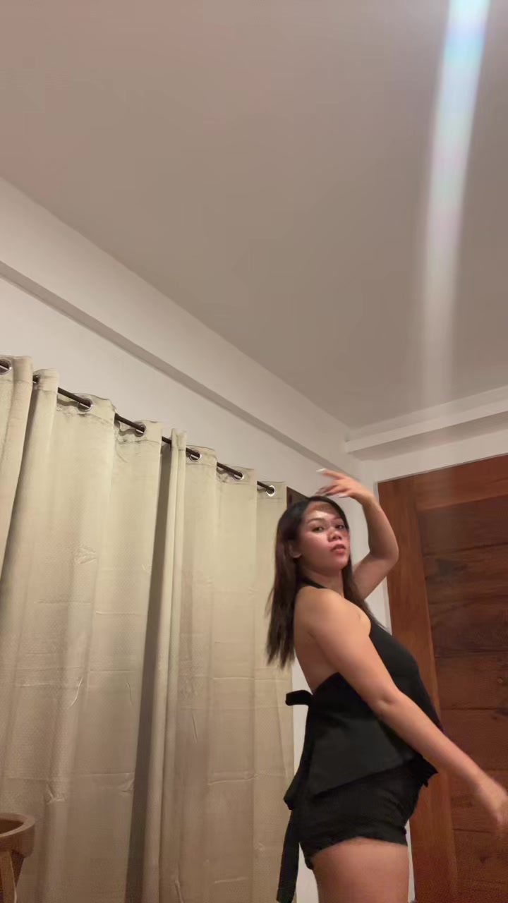 @Mikaellaperez
