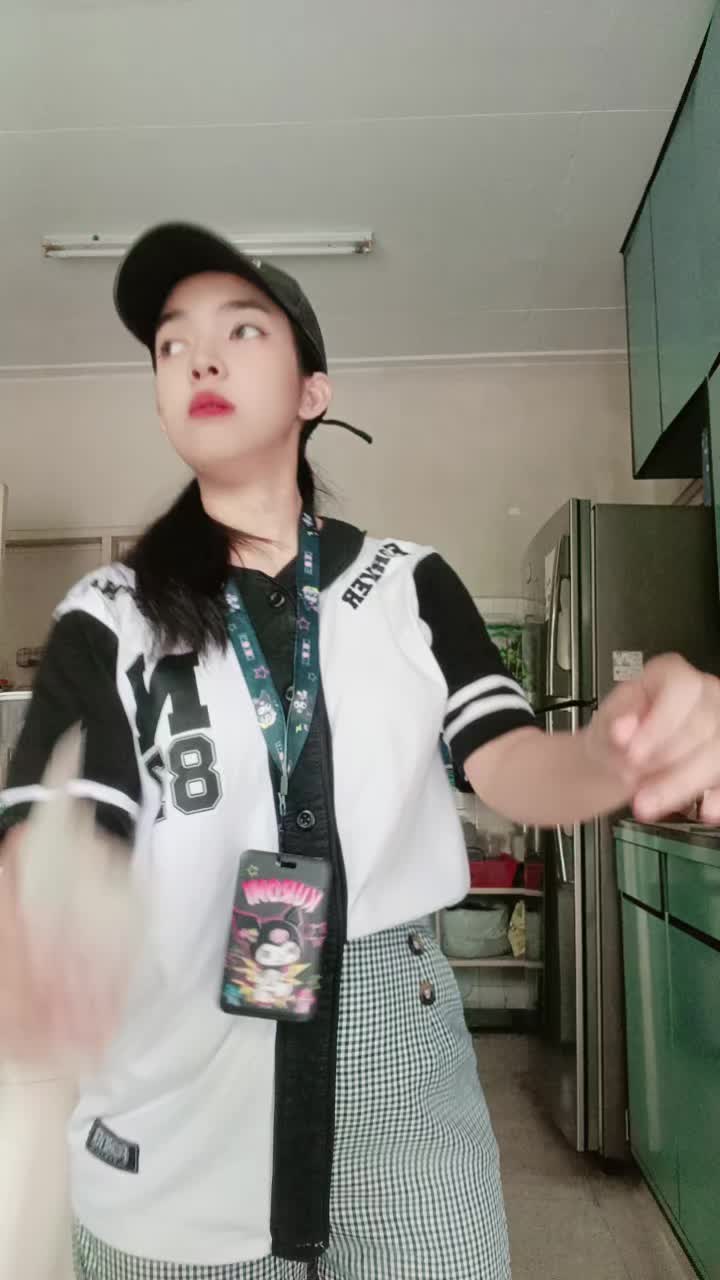 @𝘿𝙄𝙉𝙊𝙇