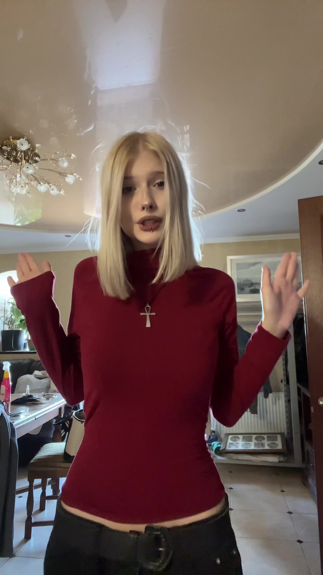 @Тгк: буба нападает🧝♀️
