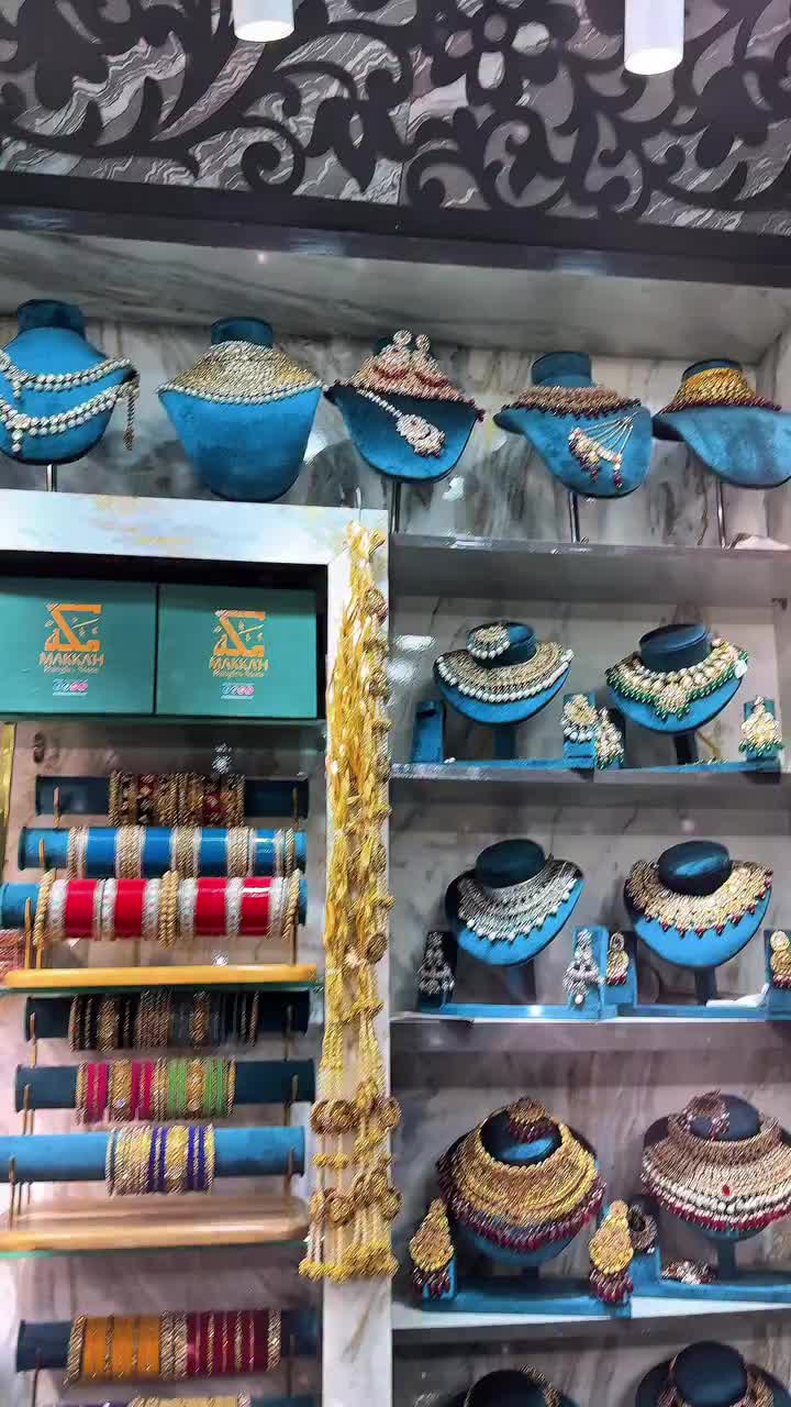 @Makkah bangles store