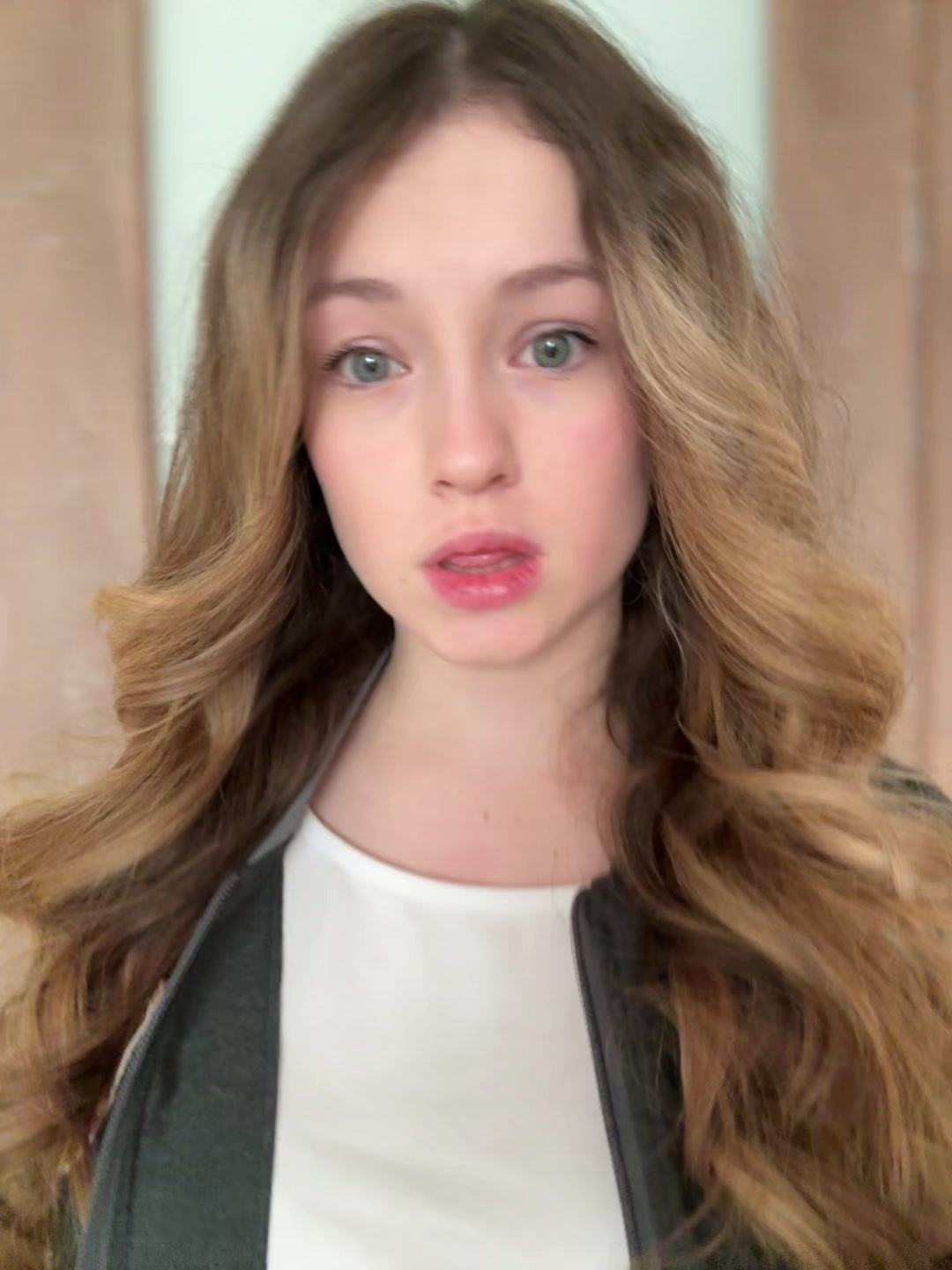 @<3