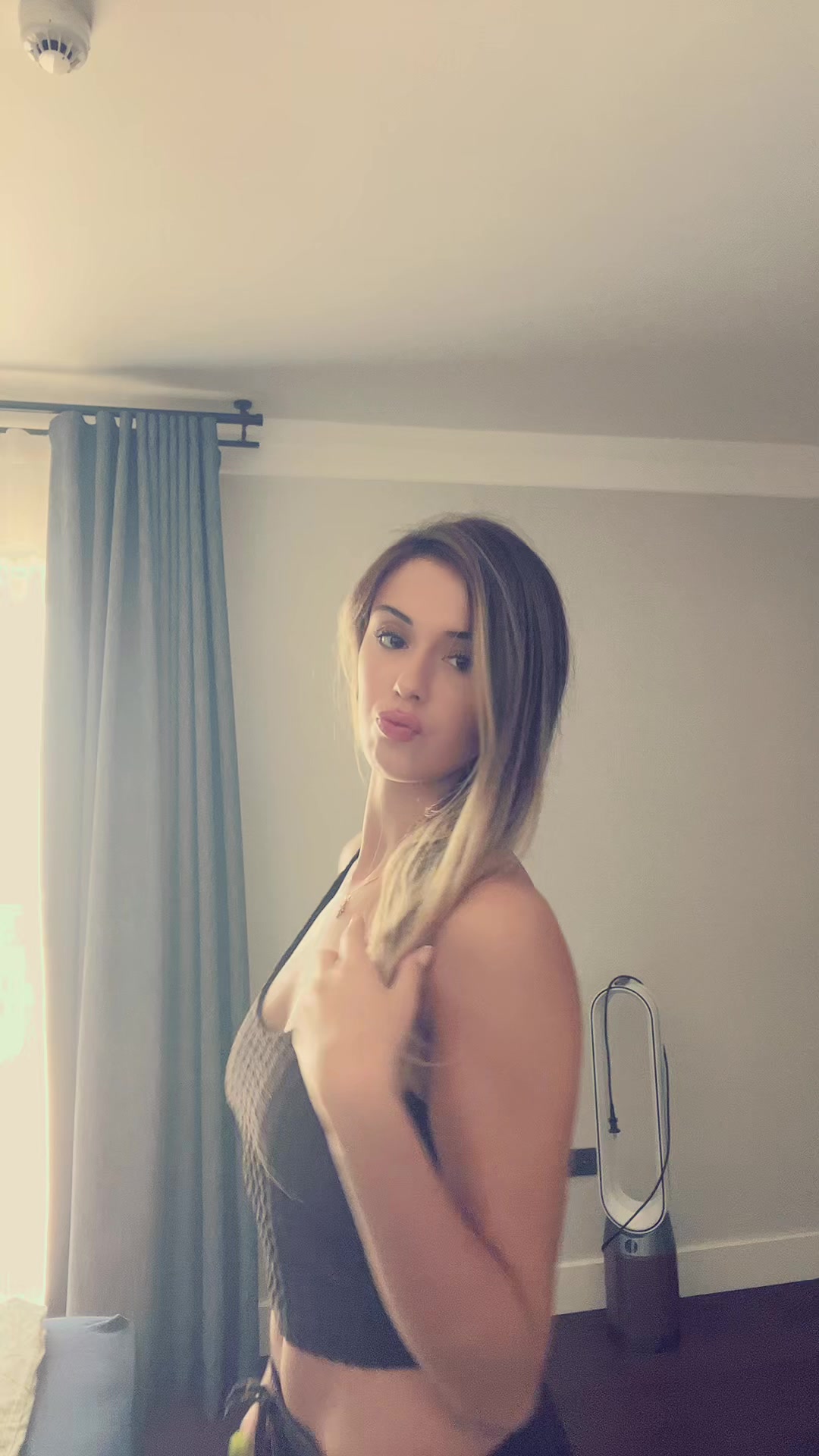 @ela erkmen