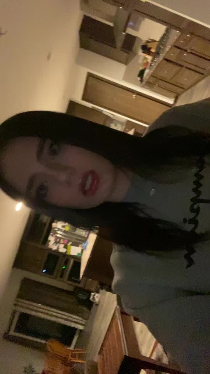 @🕸️