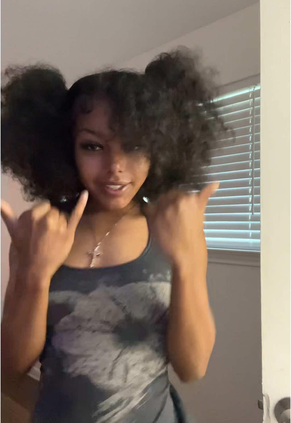 @uneedrayy