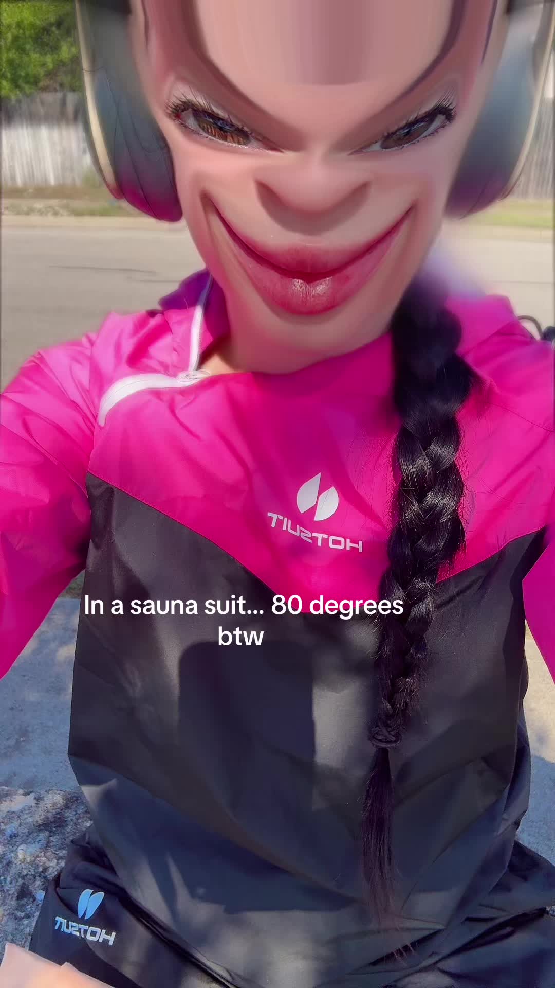@🫦