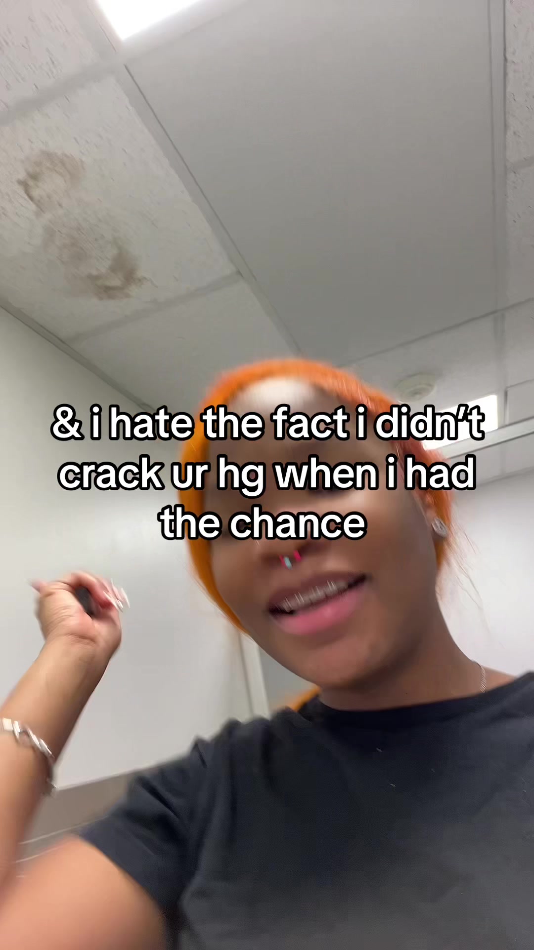 @🫦