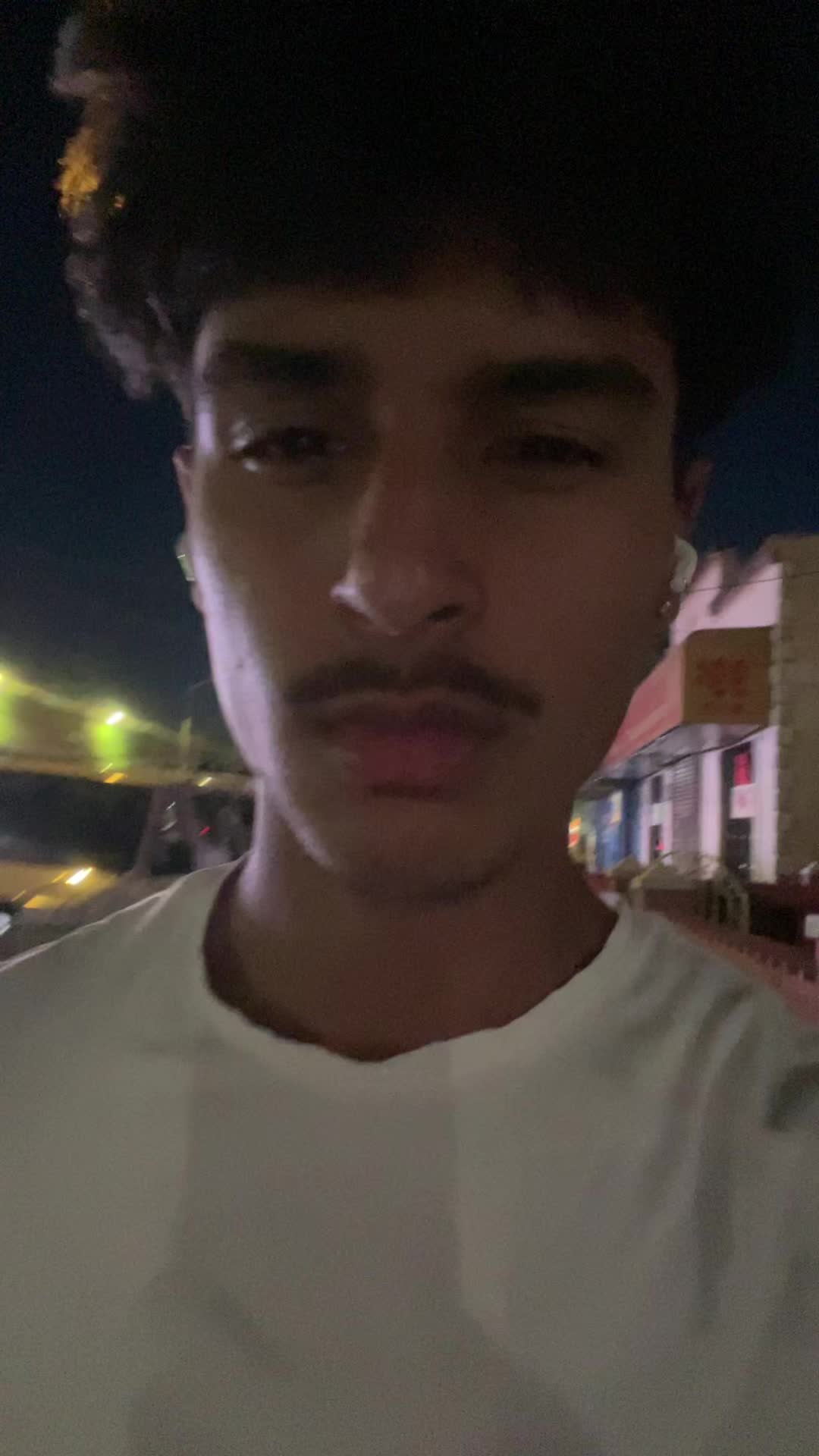 @🦇