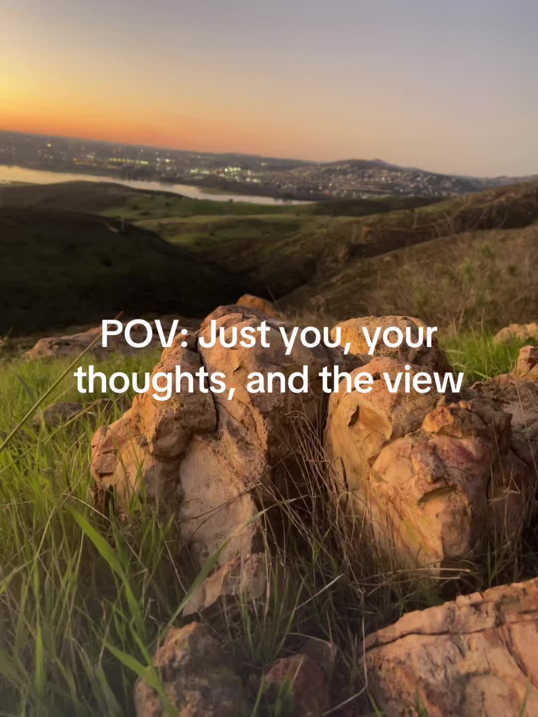 @thehikingmuse