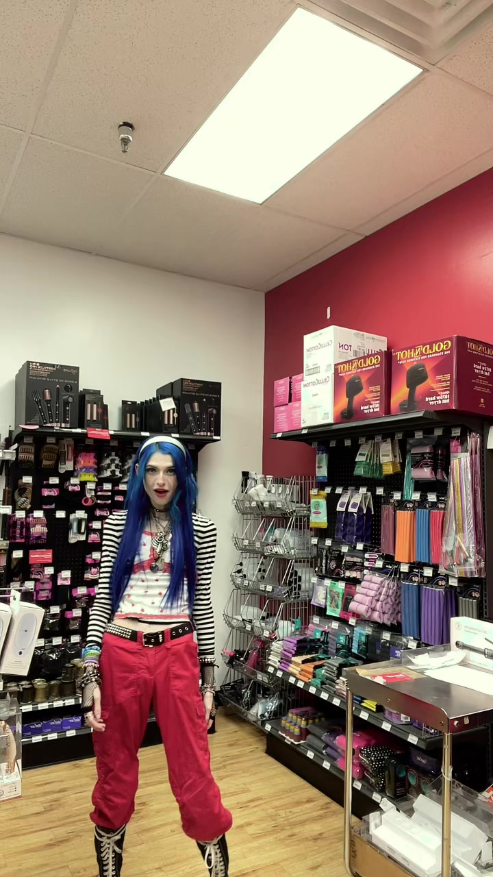 @Quirky_cosplays