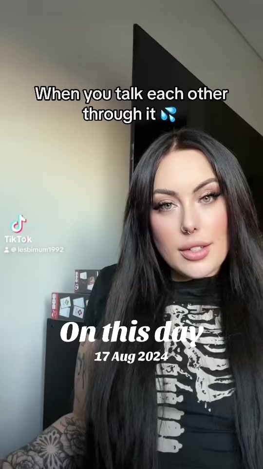 @LEASHBIAN 😈
