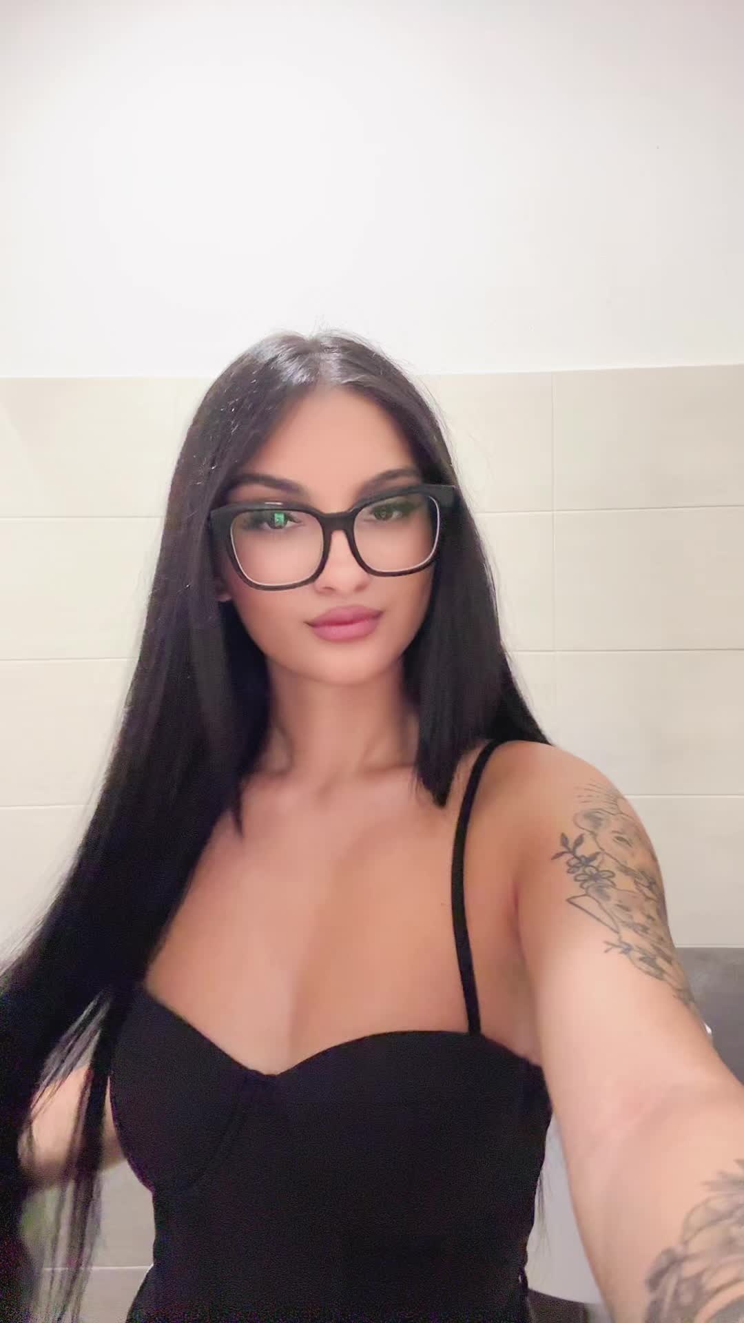 @.elenanistor.