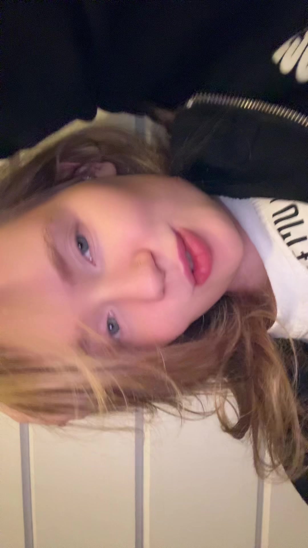 @АЛИША🍎