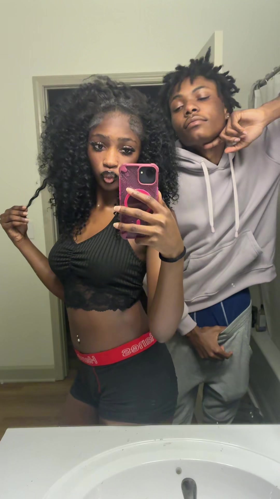 @_.Nynydanaeee._💕👩🏽&zwj;❤️&zwj;👨🏾